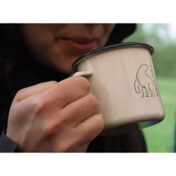 Emaillierte Tasse Nordisk Madam Blå, Small 8 Emaillierte Tasse Nordisk Madam Blå, Small -Camping Zelt Geschaft nordisk madam bla cup cream small 250 ml fassungsvermoegen emaillierte tasse kaffee tee 1000 3 24065